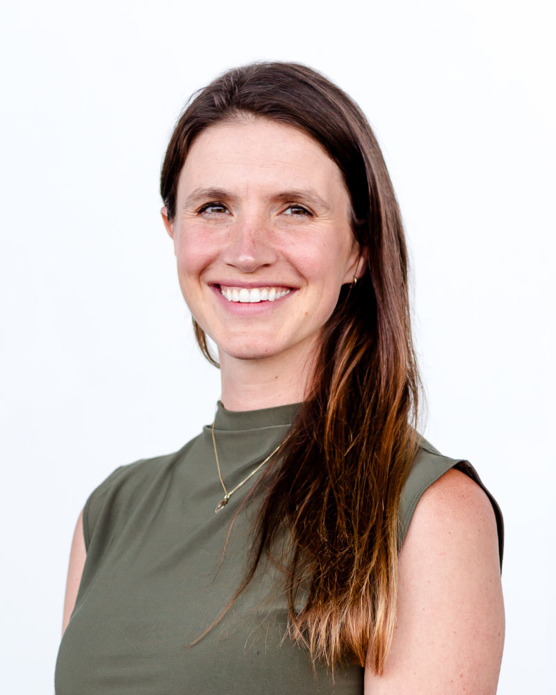 Laura-G-800